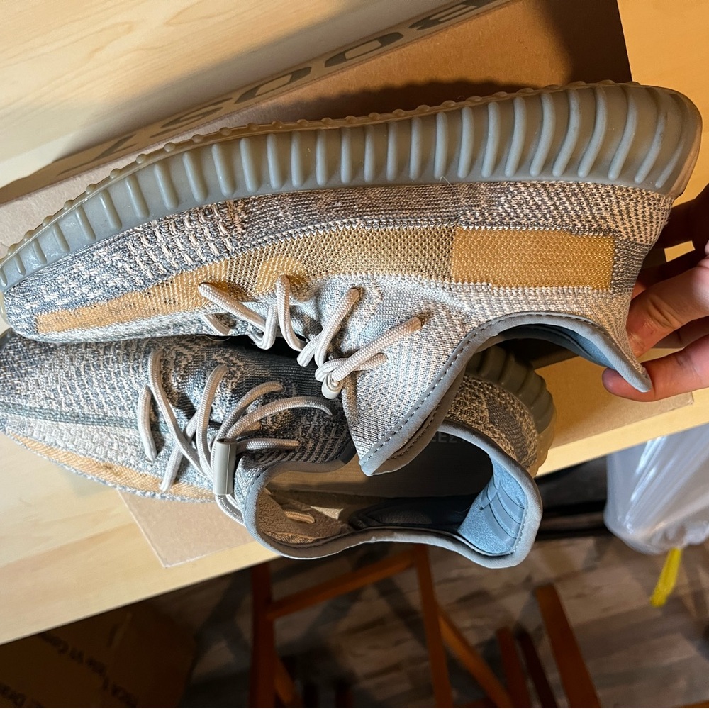 Adidas Yeezy Boost 350 V2 Sneakers